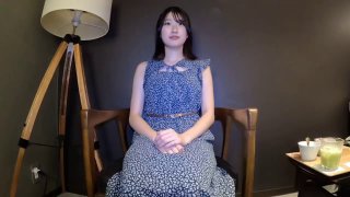 气质尤物美少妇！小尺度浴室洗澡！蹲在地上掰开骚穴，贫乳湿身诱惑